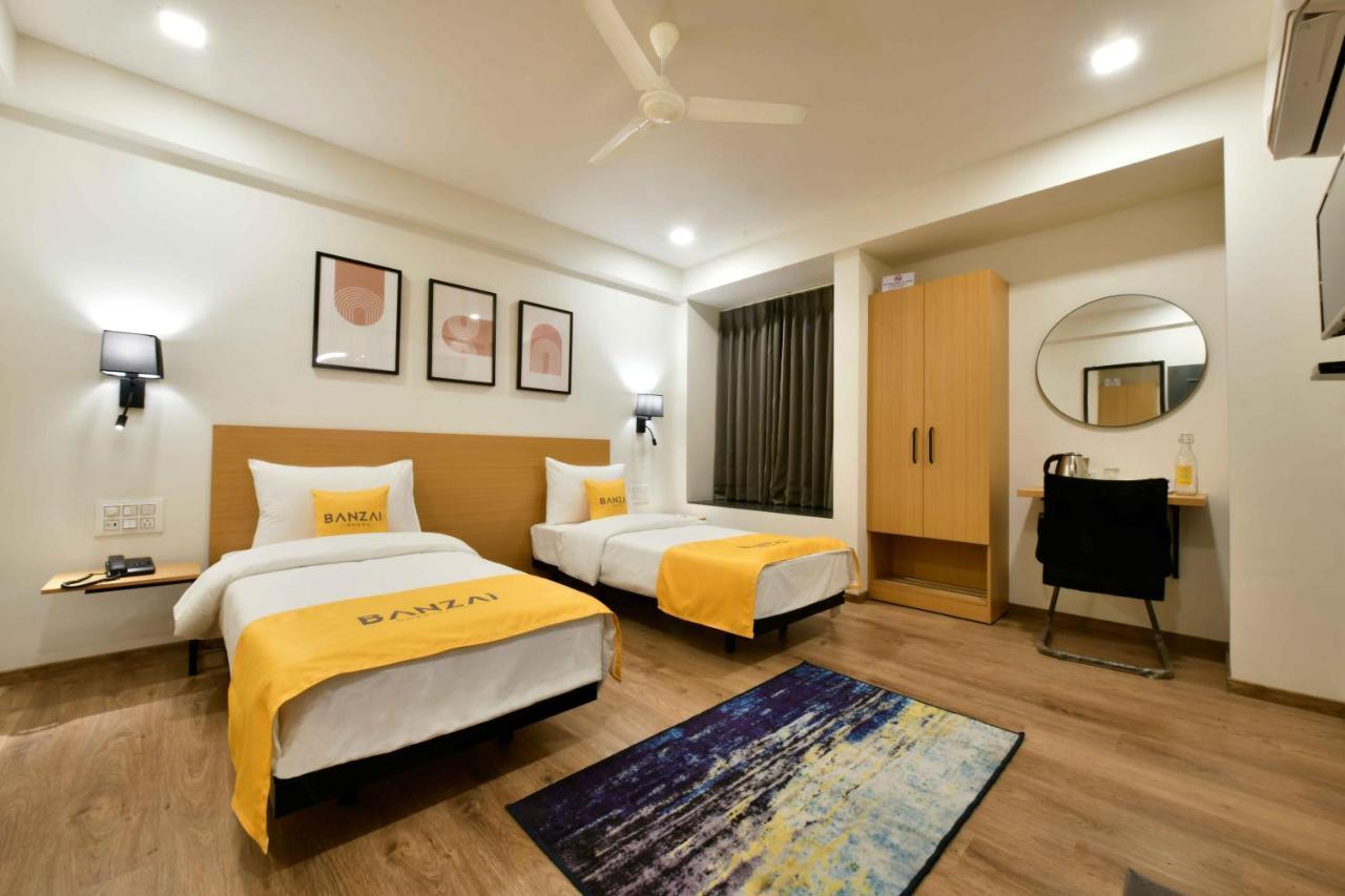 Banzai Rooms Nászik Kültér fotó