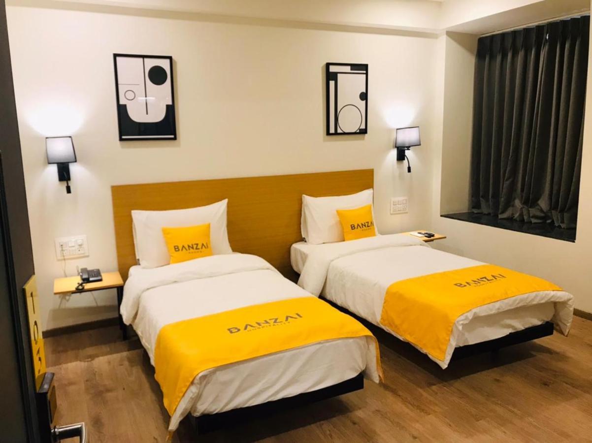 Banzai Rooms Nászik Kültér fotó