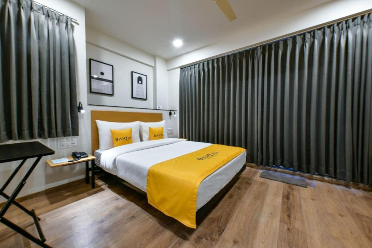 Banzai Rooms Nászik Kültér fotó
